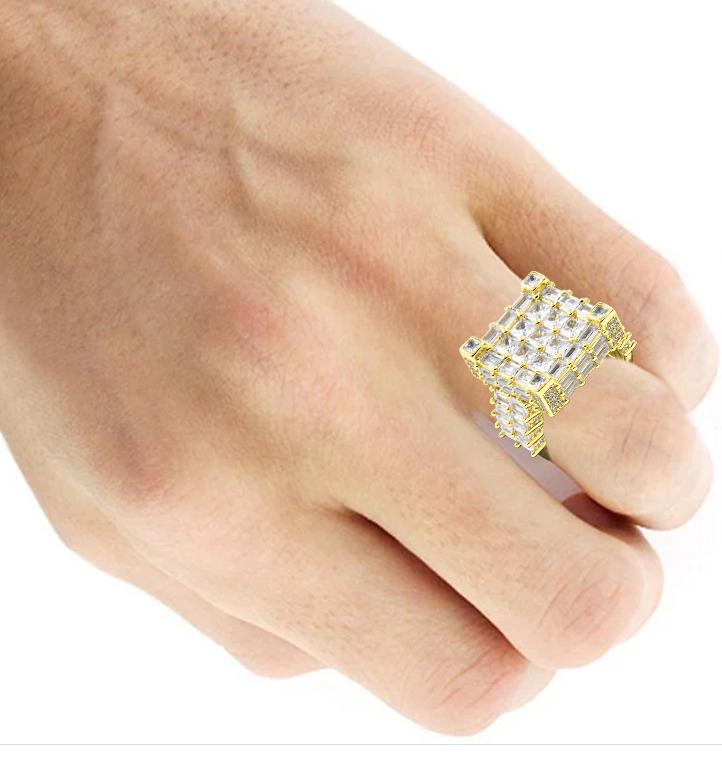 SQUARE STUDDED RING // BAUGETTE YELLOW GOLD