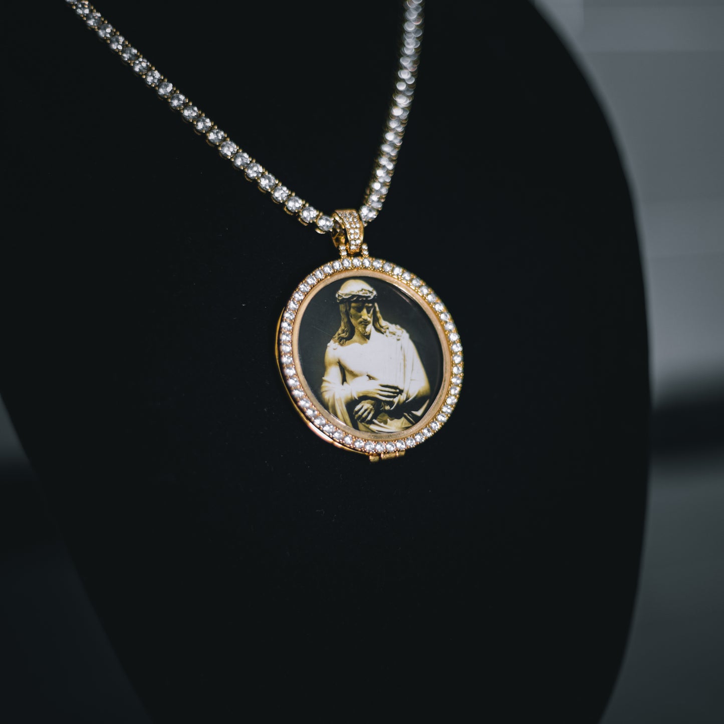 CUSTOM LARGE PHOTO PENDANT + CHAIN