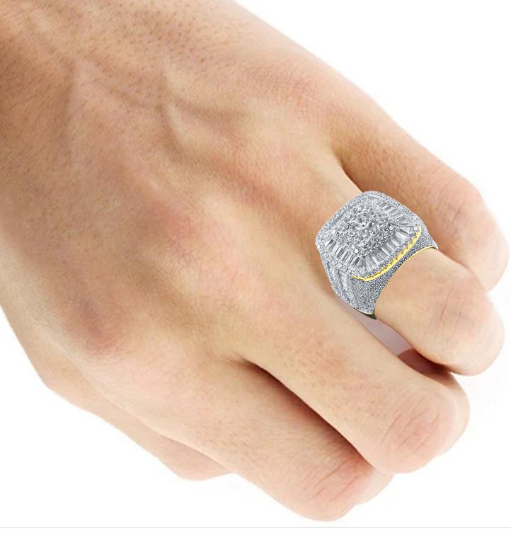 SQUARE SHAPE STONE EMBEDED RING // ICED X BAGUETTE YELLOW GOLD
