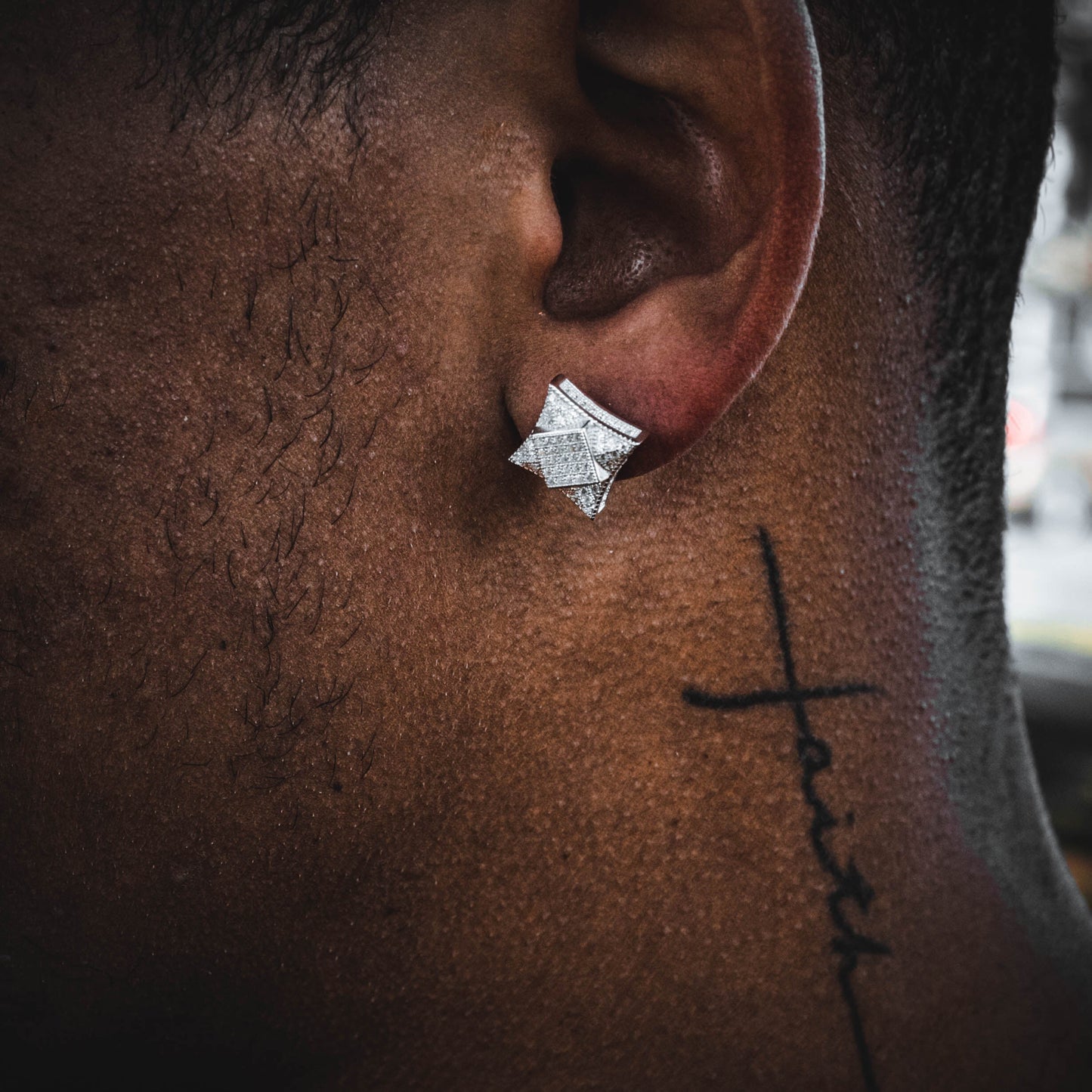 BAROQUE // WHITE GOLD EARRINGS