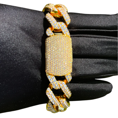 Iced Out Executive Figaro Cuban Link Bracelet