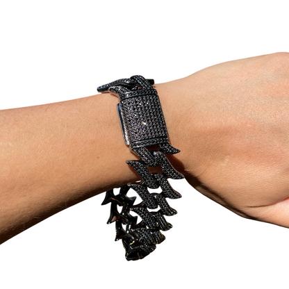 Iced Out Thorn Peaks Black Bracelet