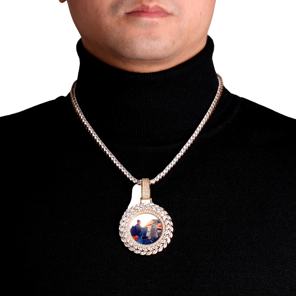 Custom Iced Out Leafy Round Picture Pendant
