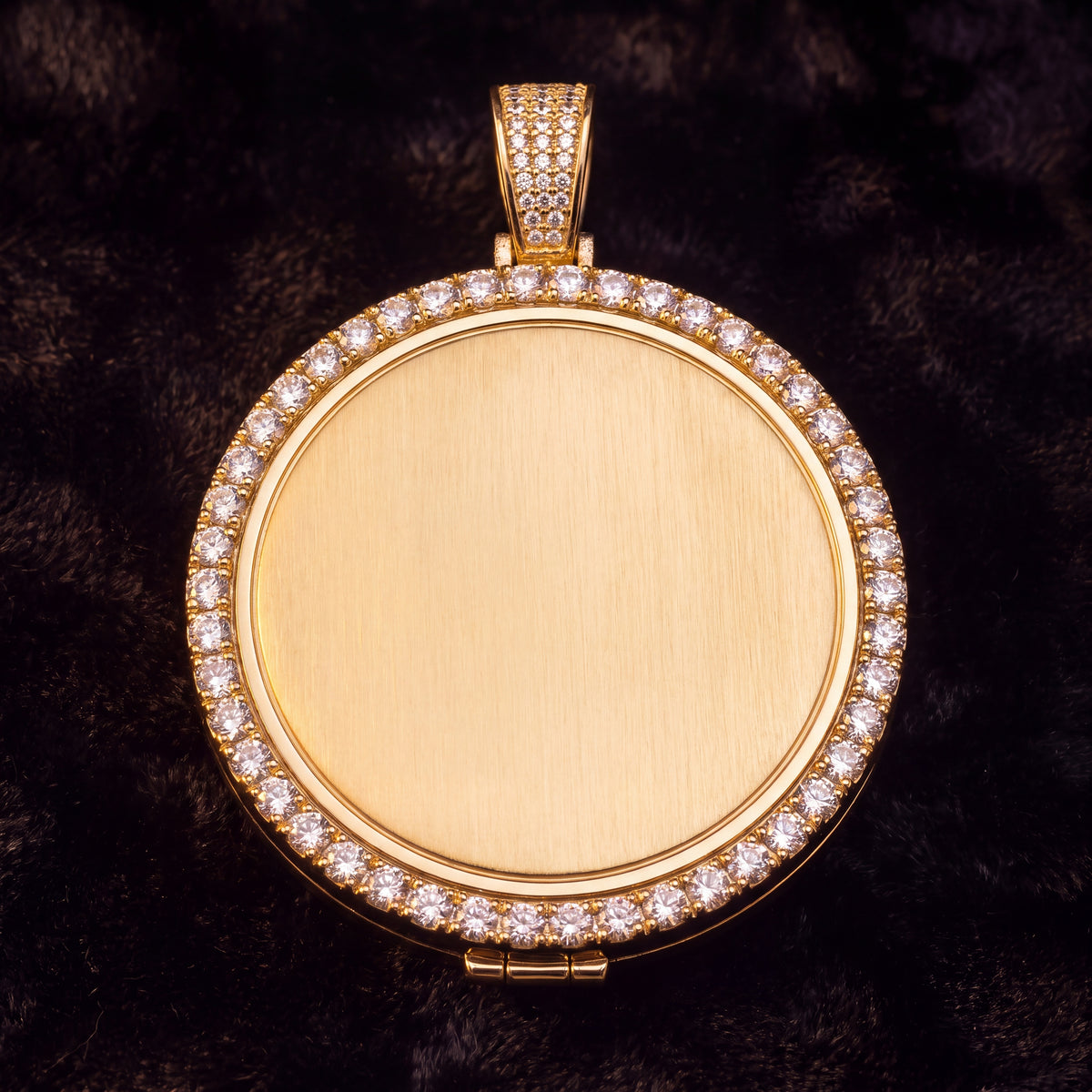 The reverse of the medallion