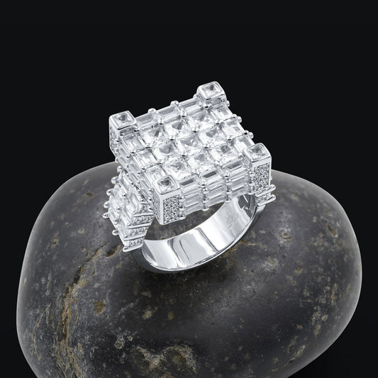 SQUARE STUDDED RING // BAUGETTE WHITE GOLD