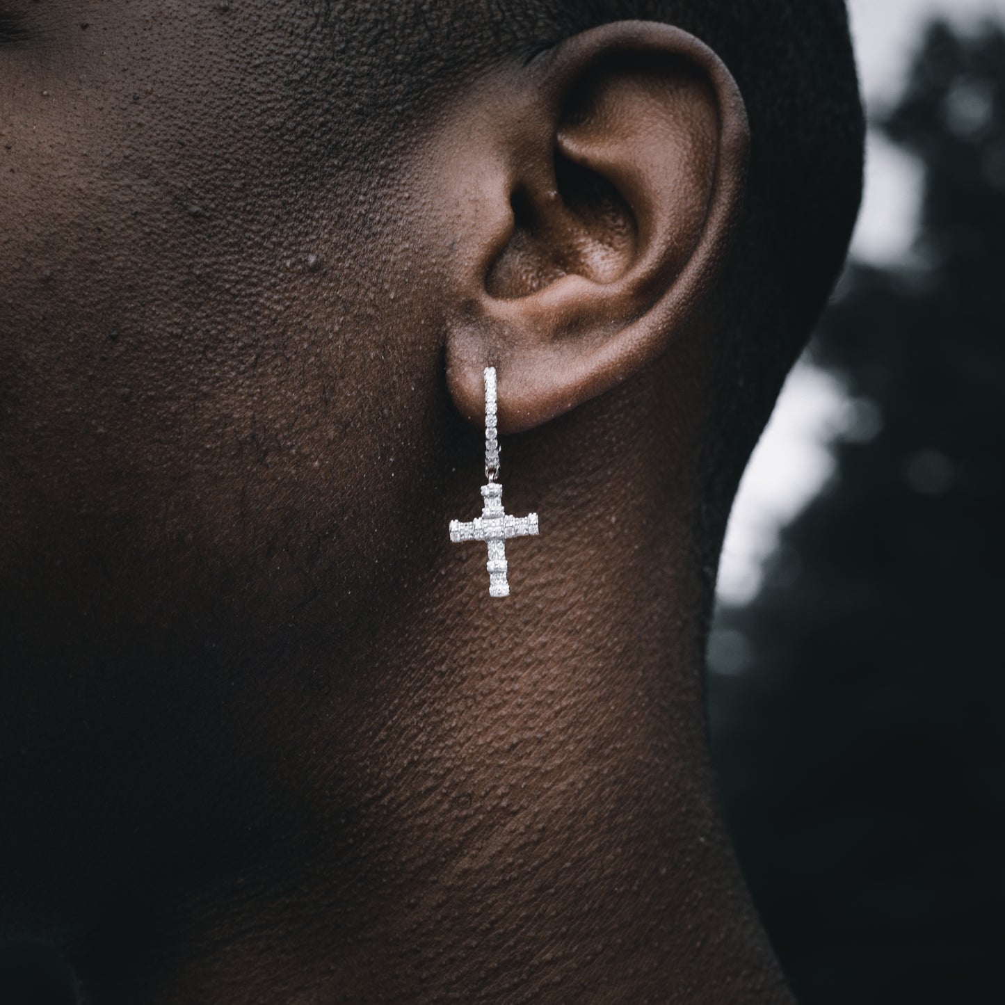 FLOODED DIAMOND CROSSES // WHITE GOLD EARRINGS