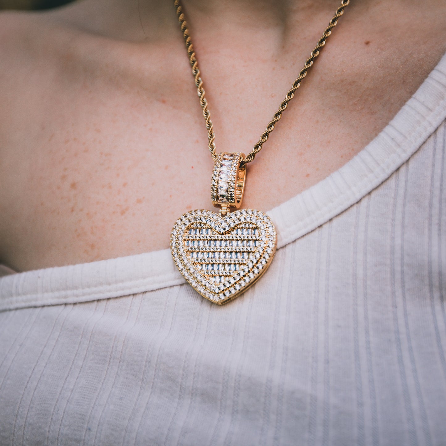 CUSTOM HEART PHOTO PENDANT LOCKET + CHAIN