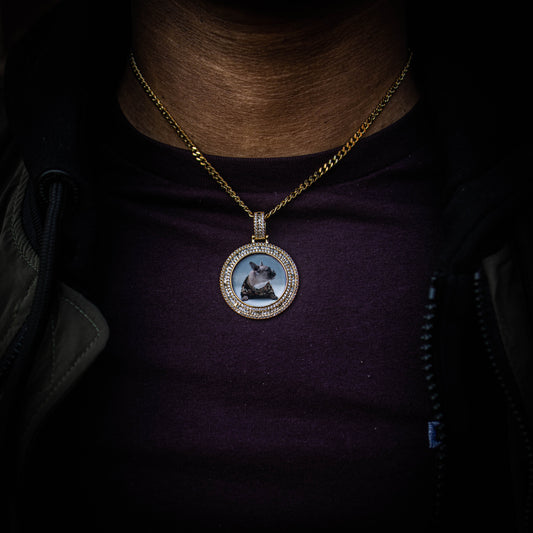 THE ORIGINAL 2.0 // BAGUETTE x ROUND CUT PHOTO PENDANT is an essential piece to add to your collection to remember an OG in your life...5x Plated with Solid 18k Gold x Diamonds, this custom photo pendant has a breathtaking luster for a price that you simply can't find anywhere else. Stop Settling and Shop OG.