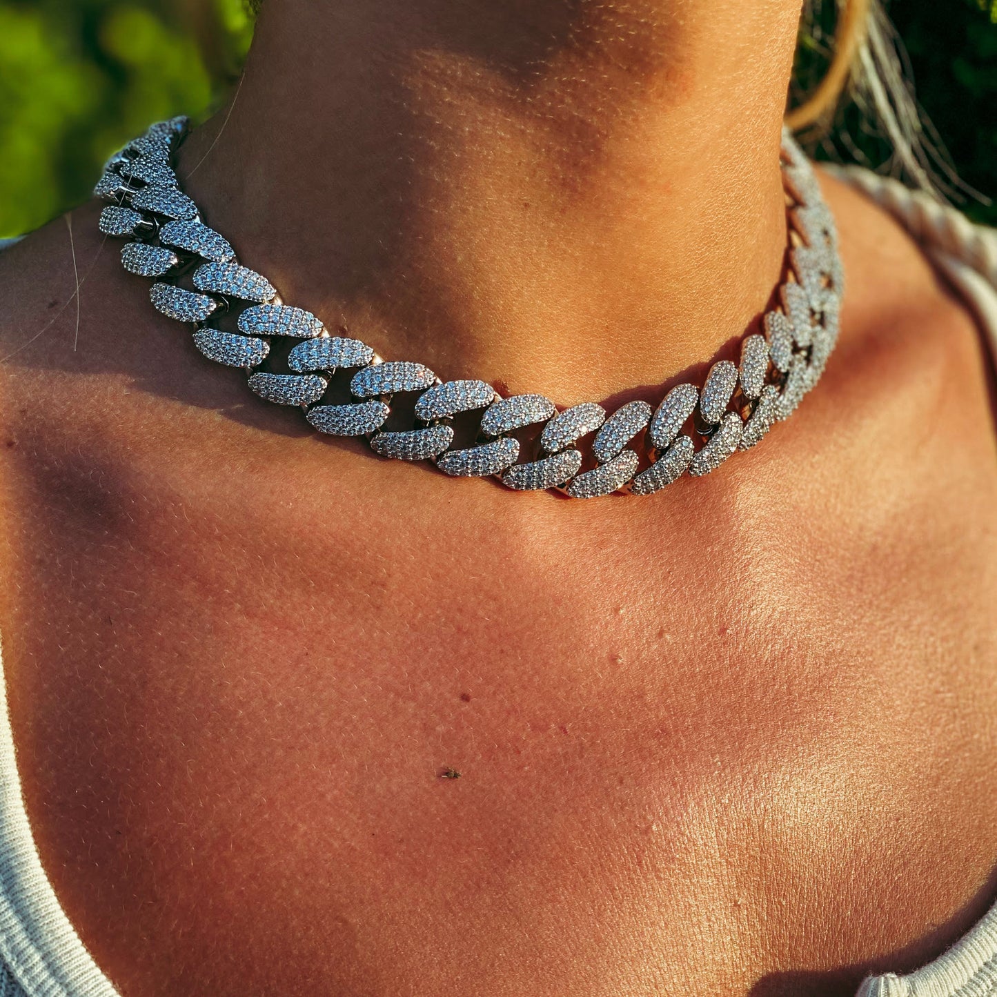 ICED MIAMI CUBAN CHOKER // WHITE GOLD 18MM