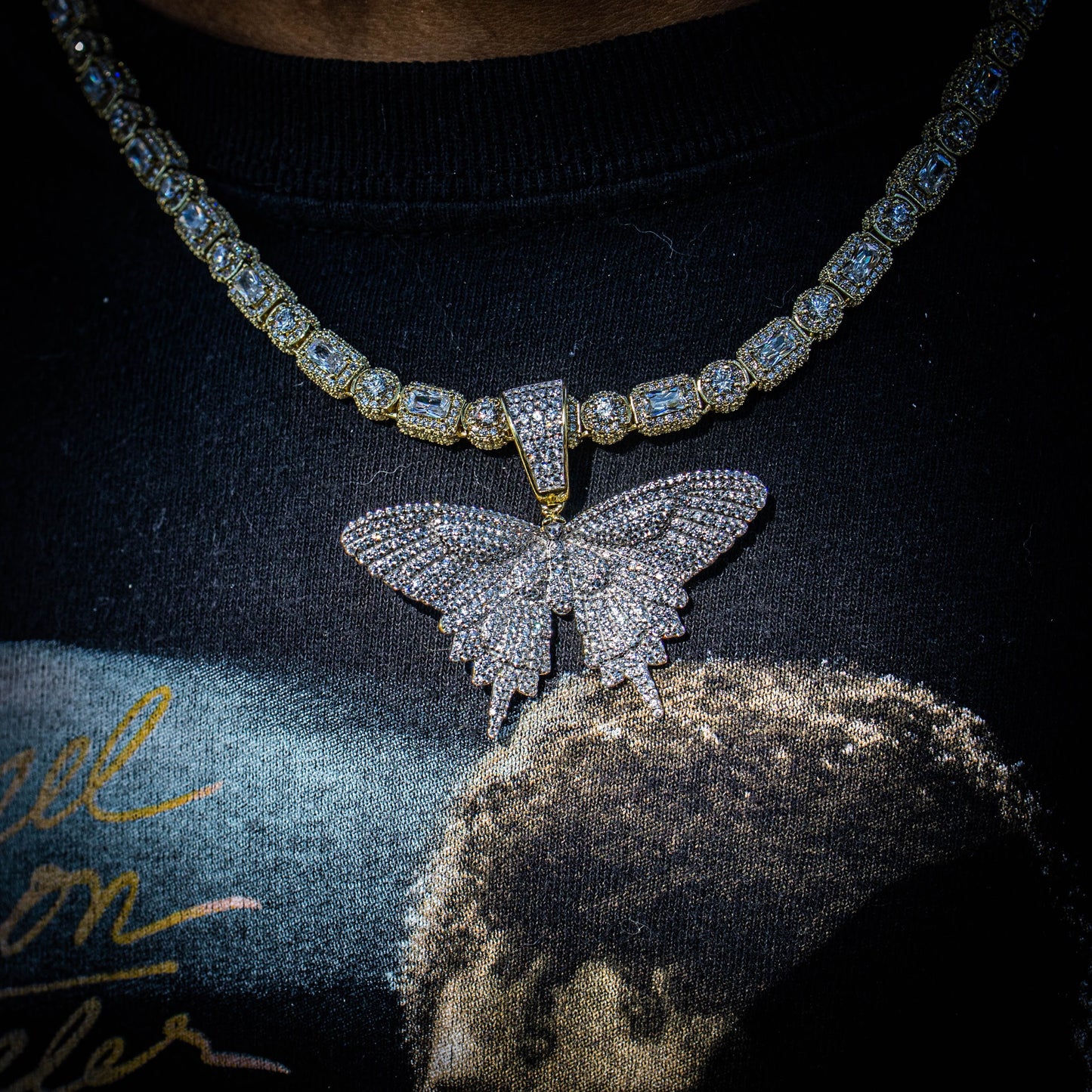 ICED BUTTERFLY PENDANT // YELLOW GOLD