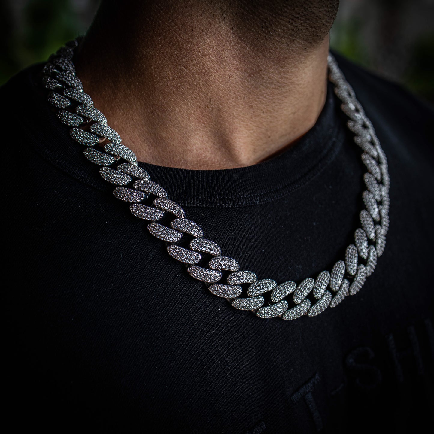 18MM ICED MIAMI CUBAN CHAIN IN WHITE GOLD