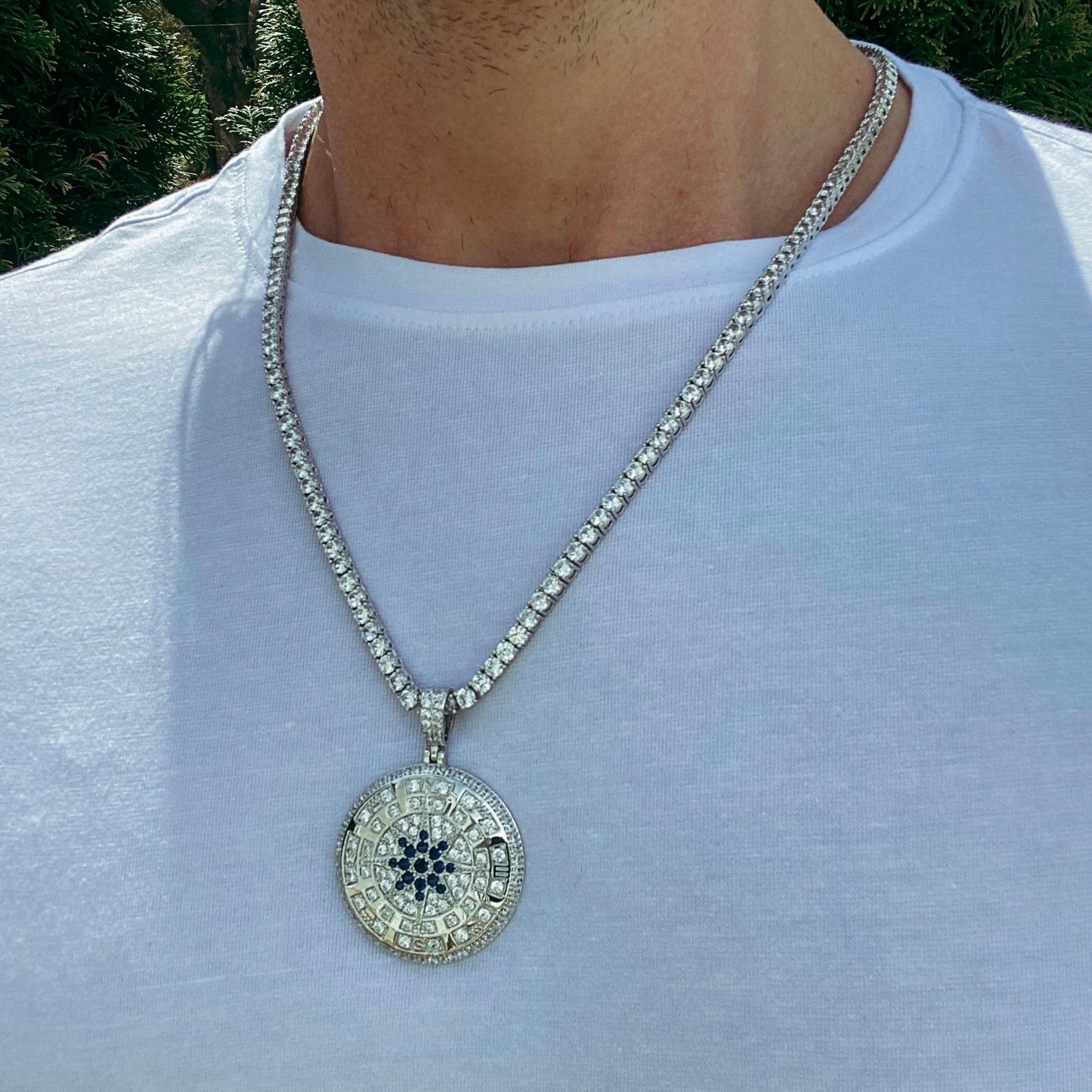 ICED COMPASS PENDANT + CHAIN