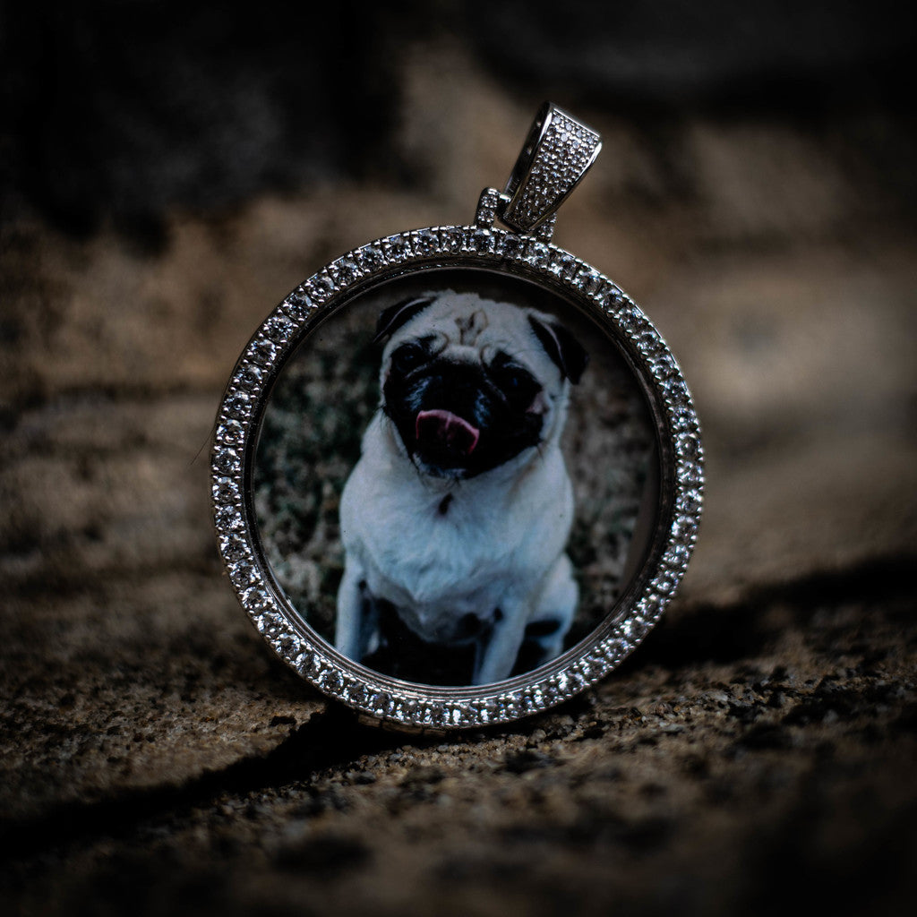 THE ORIGINAL // SMALL PHOTO PENDANT is an essential piece to add to your collection to remember an OG in your life...5x Plated with Solid 18k Gold x Diamonds, this custom photo pendant has a breathtaking luster for a price that you simply can't find anywhere else. Stop Settling and Shop OG.